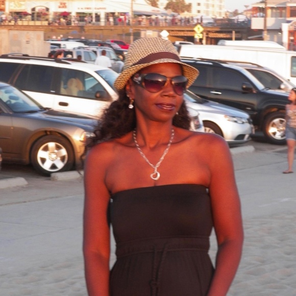 Meet your Posher, Shay - Picture 2 of 3